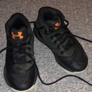 Steph Curry youth size 12